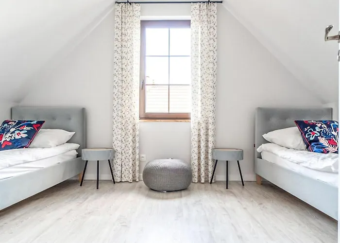 2 Bedroom Awesome In Holiday home